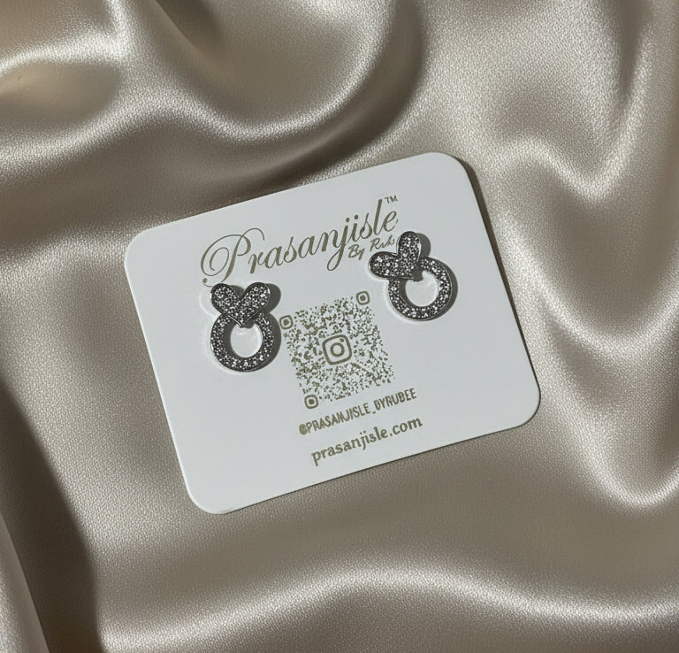 Dainty & Delightful: Sparkling Bow/Knot Stud (set of 2)