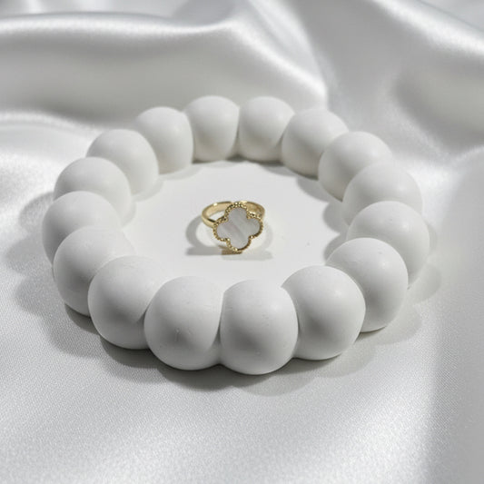 Minimalist Gold Alhambra-Style Clover Ring - White Shell