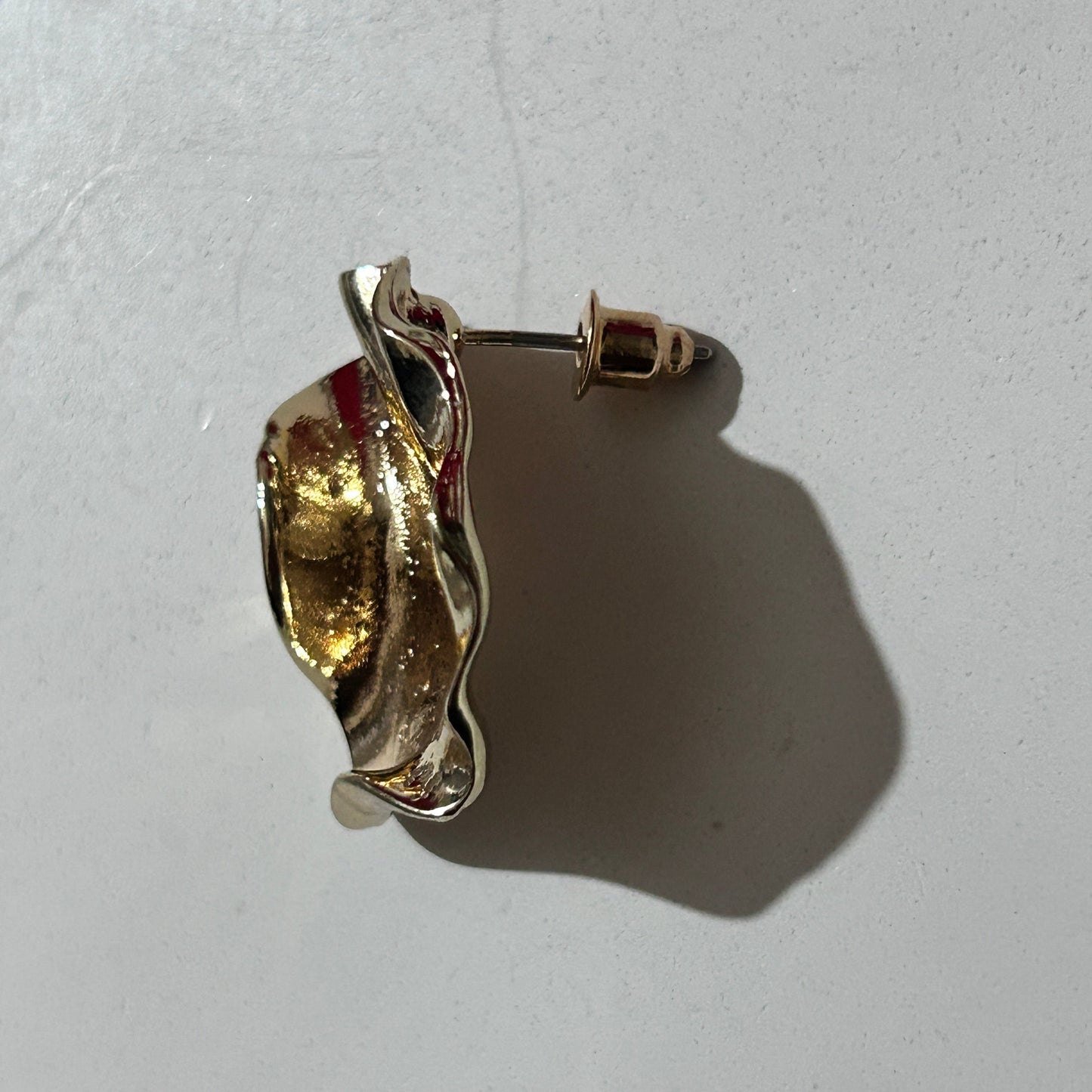 Abstract Hammered Metal Earrings – Gilded Wave Studs