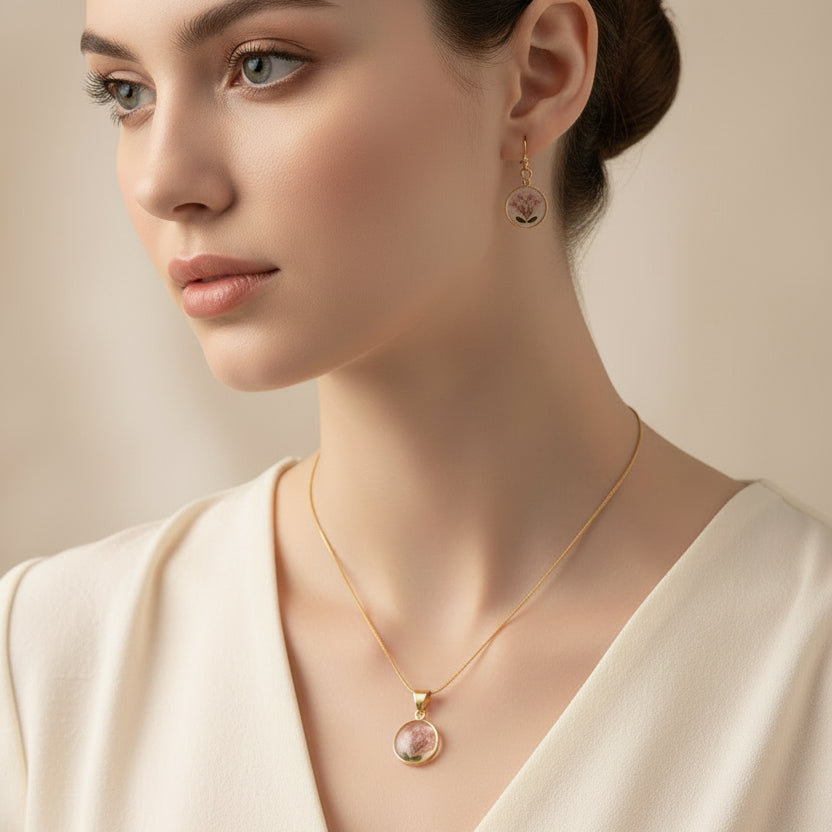 Handmade Pressed Flower Jewelry Set – Real Pink Queen Anne’s Lace in Clear Resin – Gold-Plated Botanical Necklace & Drop Earrings