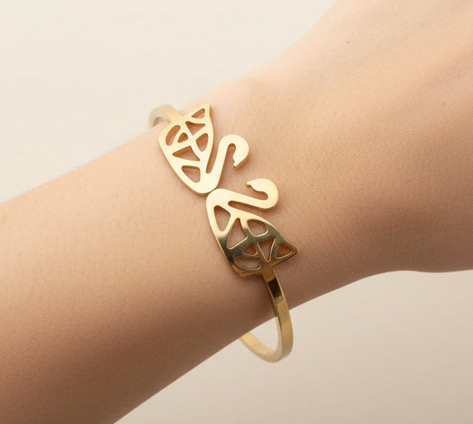 Elegant Interlocking Swan Bangle in Gold Tone (Free size)