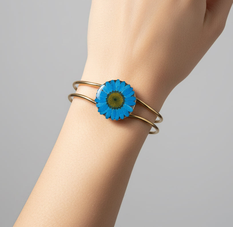 Vibrant Green Flower Resin & Gold Cuff Bracelet