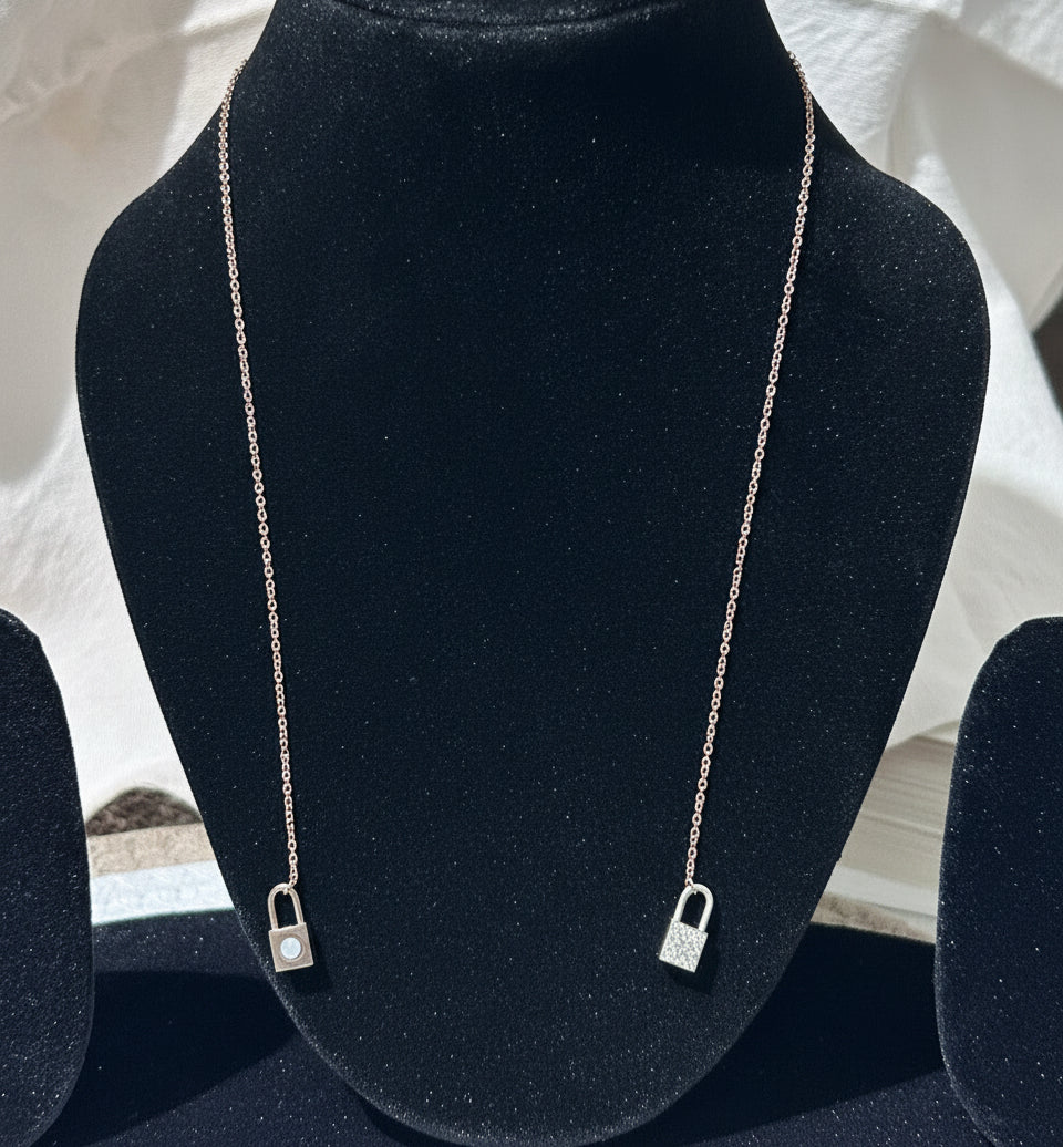 Interlocking Heart Pendant Necklace