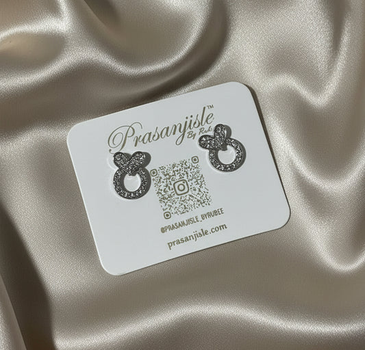 Dainty & Delightful: Sparkling Bow/Knot Stud (set of 2)