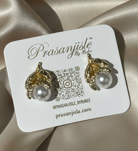 Elegance Studs: Pearl Drop with Detailed Gold-Tone Filigree Leaf