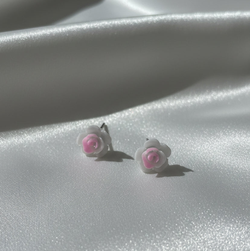 Twilight Bloom Rose Studs – Dual-Tone Floral Earrings