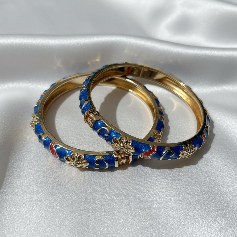 Elevate your everyday with the Signature Enamel Bangle (set of 2)