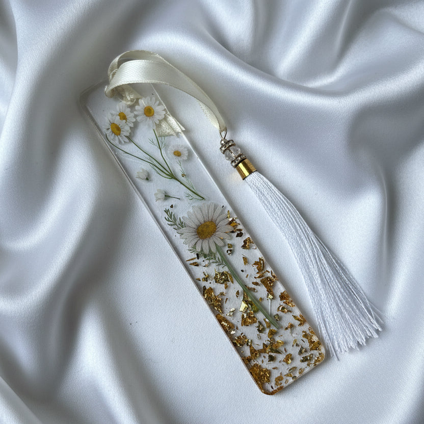 Handmade Bookmark | Gold Foil Resin Book Accessory(Flower designs may vary)