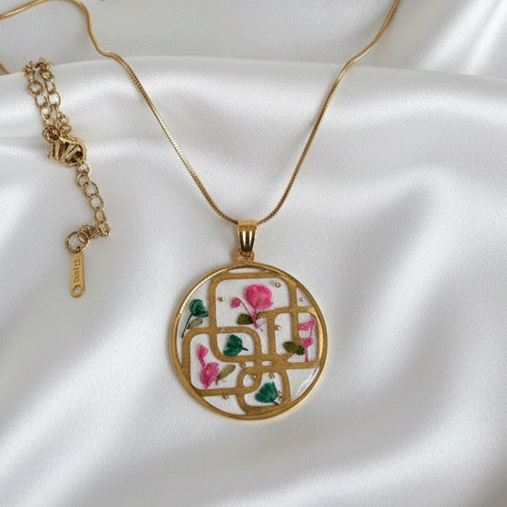 Handcrafted Botanical Resin Necklace – Pressed Pink & Teal Wildflowers for Jewelry Gift