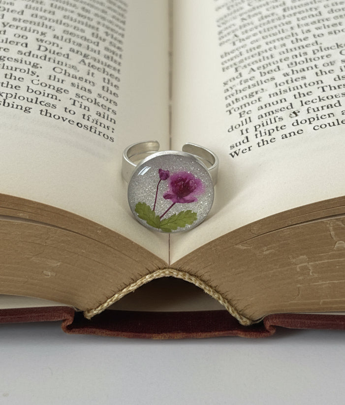 Petal-Perfect Adjustable Ring | Keepsake Botanical Jewellery with Glitter