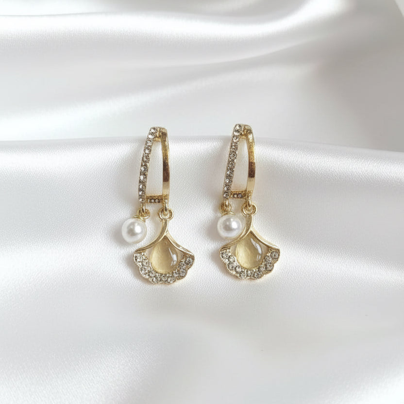 Elegant Gold-Tone Drop Earrings with Champagne Shell Charm and Pearl Detail – Korean Design