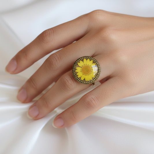 Handmade Real Pressed Yellow Flower Resin Pendant – Antique Bronze Vintage Style