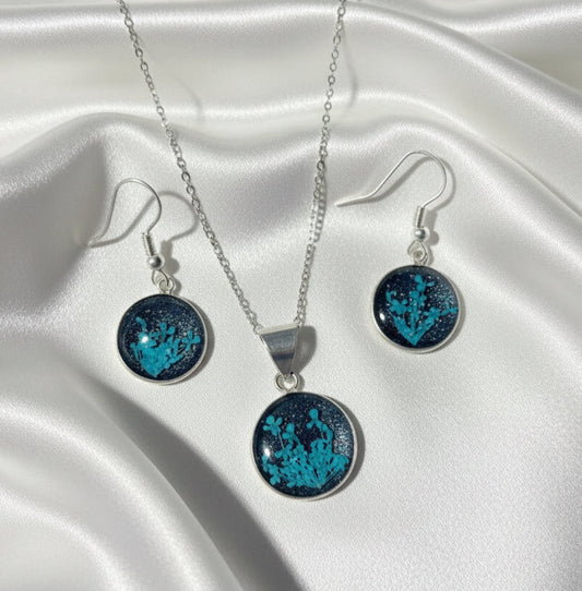 A captivating contrast—nature meets night sky