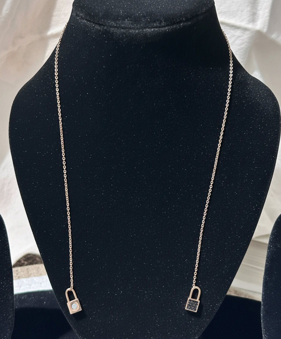 Interlocking Heart Pendant Necklace