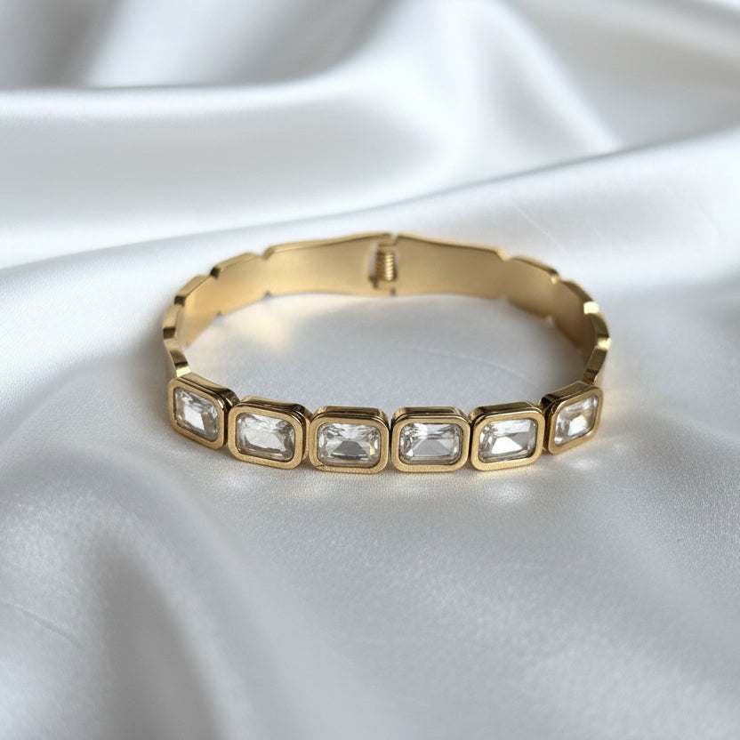 Aurora Emerald-Cut Crystal Inlay Bangle – Gold Toned
